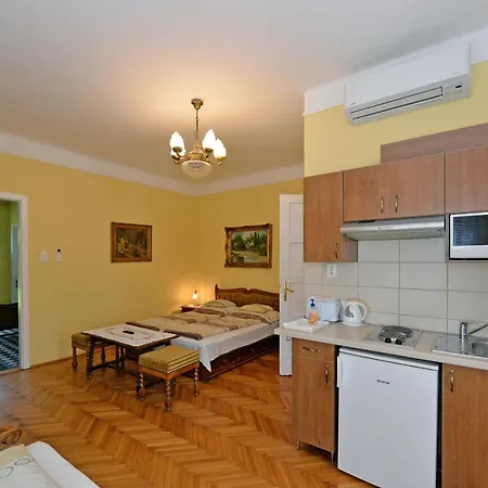 Apartman Zsófia *