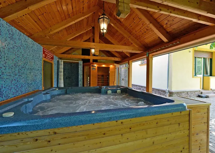 Zsofia * 巴拉顿菲赖德